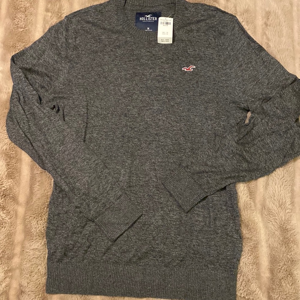 Lightweight crew neck sweater